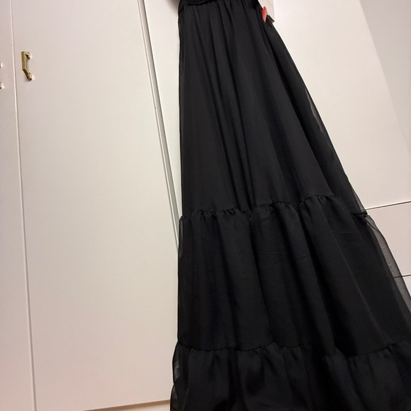 NWT | Mac Duggal 67911 Black Ruffle Tiered Cut-Out Chiffon Gown Size 8 - Picture 5 of 12